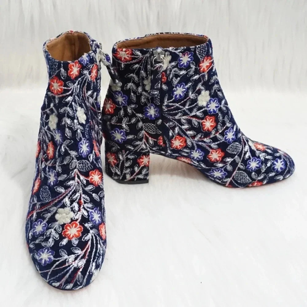 Aquazzura Brooklyn Flower Embroidered Velvet Bootie Navy 8.5 - Picture 2 of 8